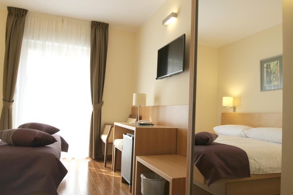 Hotel Villa Privileggio Мощеничка-Драга Экстерьер фото