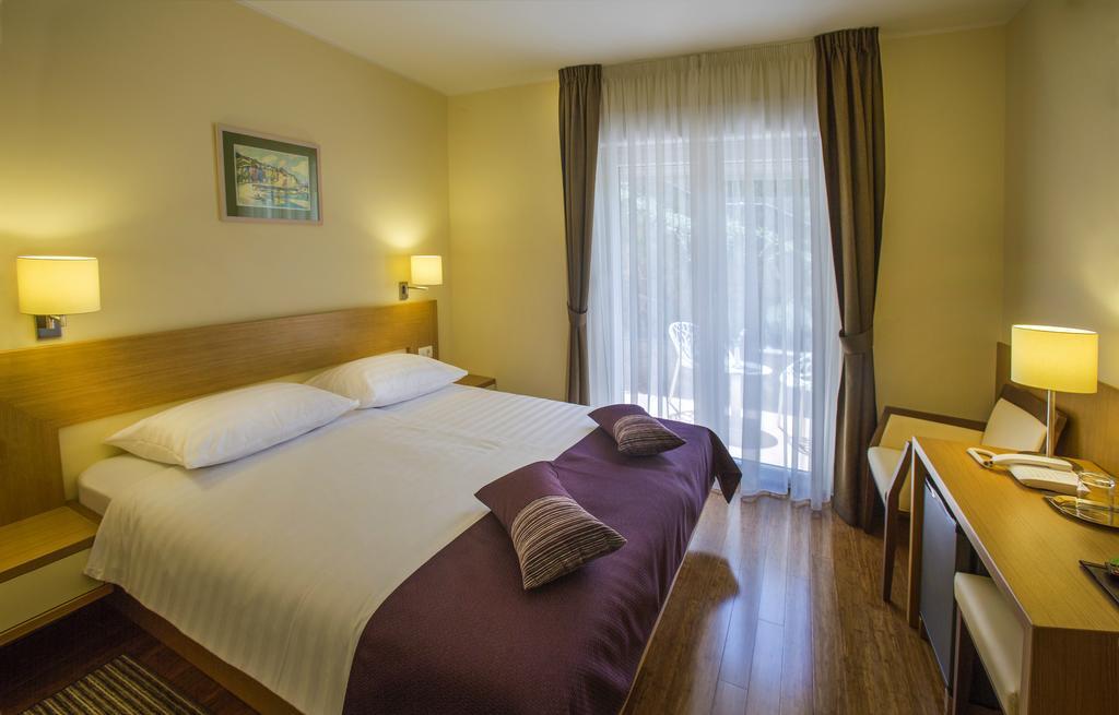 Hotel Villa Privileggio Мощеничка-Драга Экстерьер фото