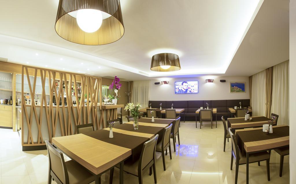 Hotel Villa Privileggio Мощеничка-Драга Экстерьер фото
